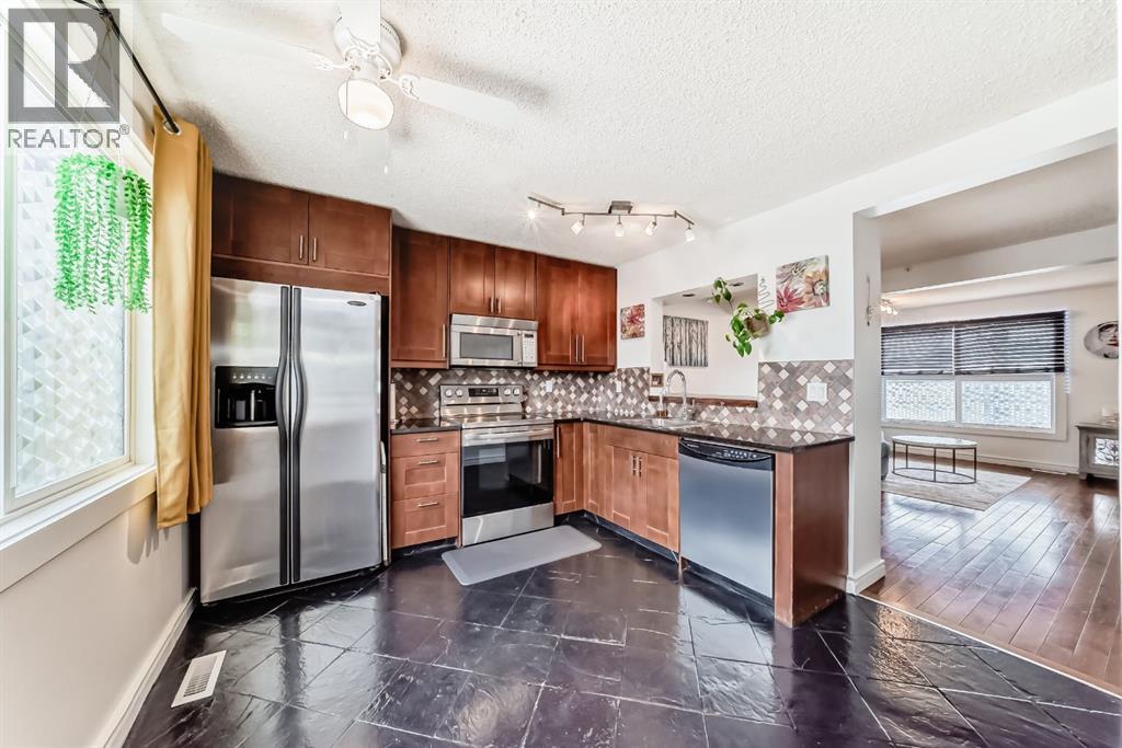 534 Woodbine Boulevard Sw, Calgary, Alberta  T2W 4Z9 - Photo 2 - A2304797