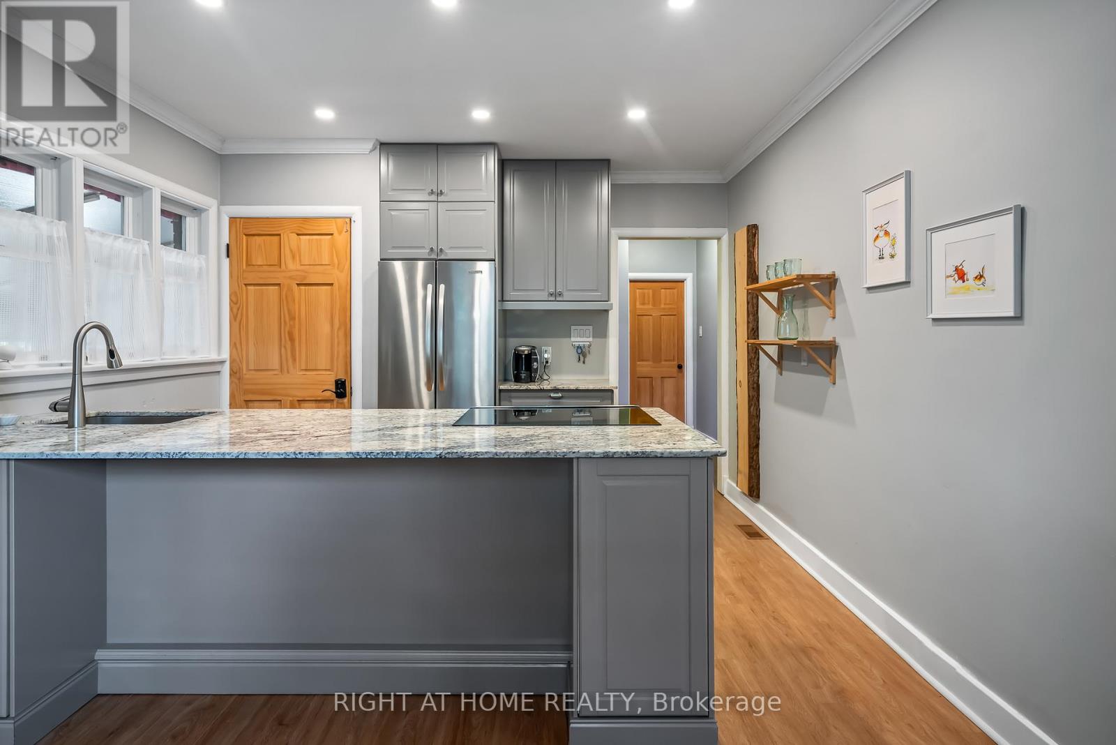 5201 Valley Way, Niagara Falls, Ontario  L2E 1X3 - Photo 12 - X13041728