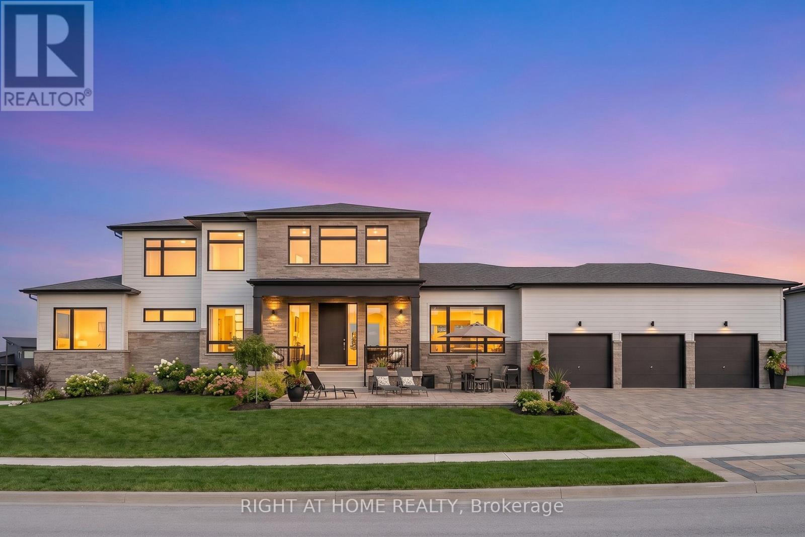 110 SLADDEN COURT, Blue Mountains, Ontario