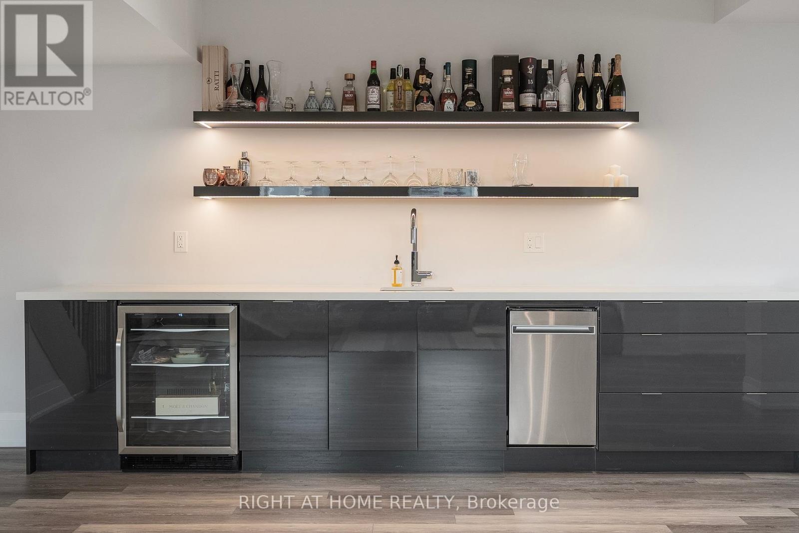 110 Sladden Court, Blue Mountains, Ontario  N0H 2P0 - Photo 44 - X13041790