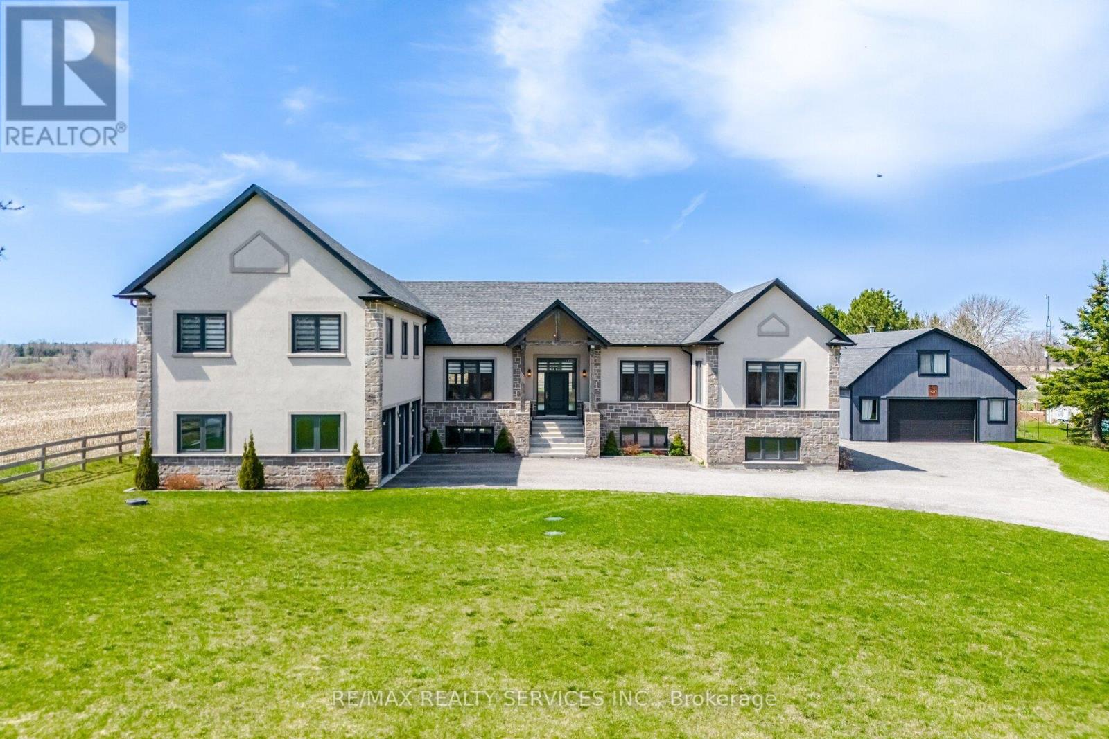 9522 WELLINGTON STREET, Erin, Ontario