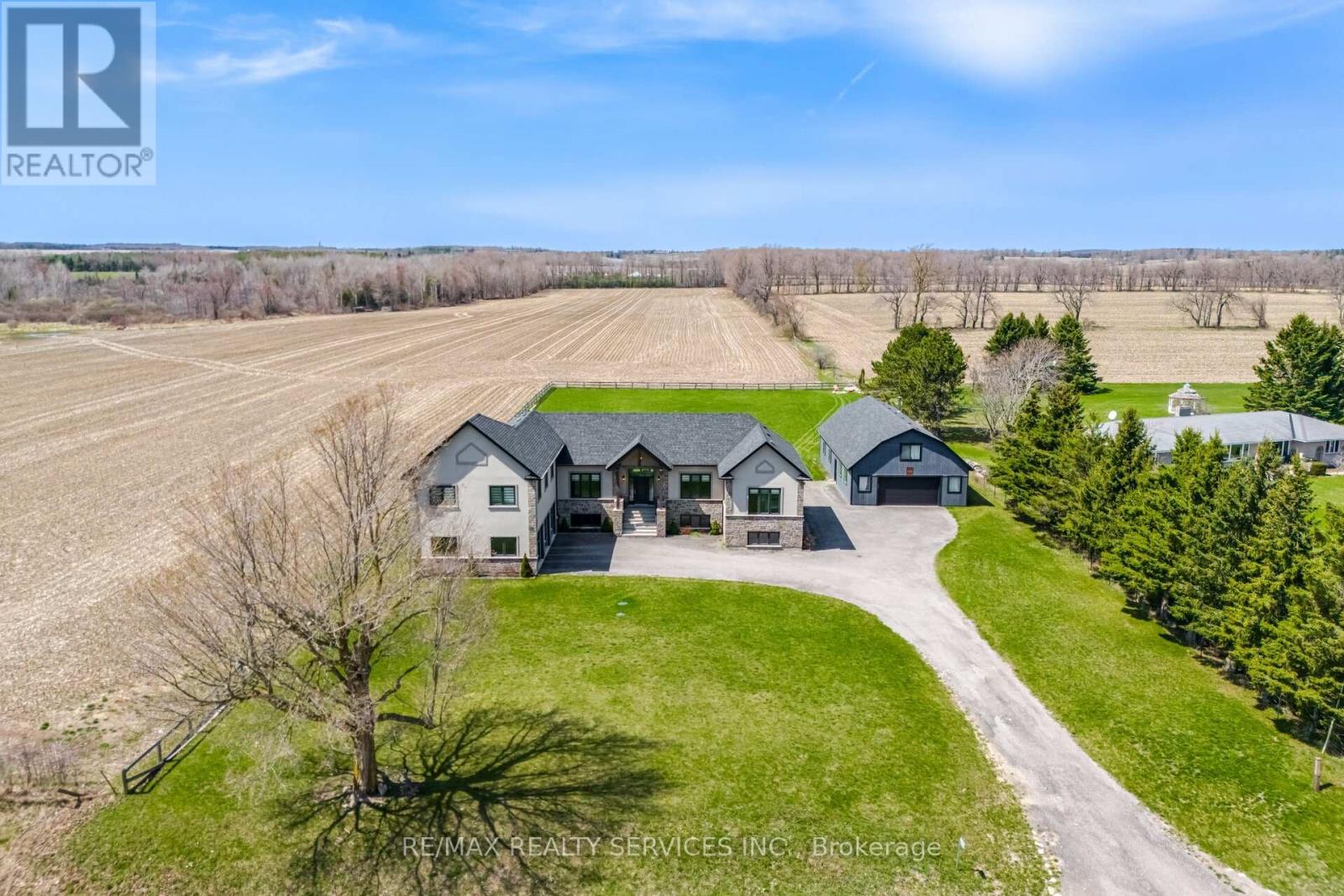 9522 Wellington Street, Erin, Ontario  N0B 2R0 - Photo 3 - X13042028