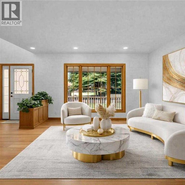 208 Coral Shores Bay Ne, Calgary, Alberta  T3J 3J6 - Photo 7 - A2304671