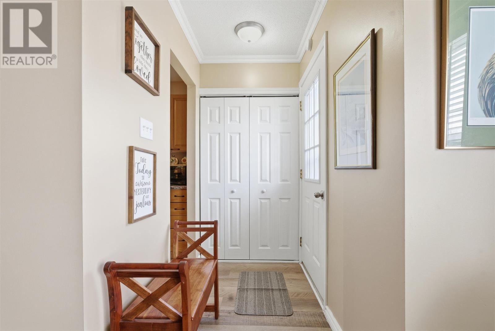 60 Farrell Cres, Elliot Lake, Ontario  P5A 3M9 - Photo 2 - SM260772