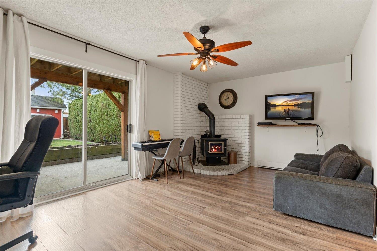 45762 Timothy Avenue, Vedder Crossing, Chilliwack, British Columbia  V2R 2S3 - Photo 18 - R3115525