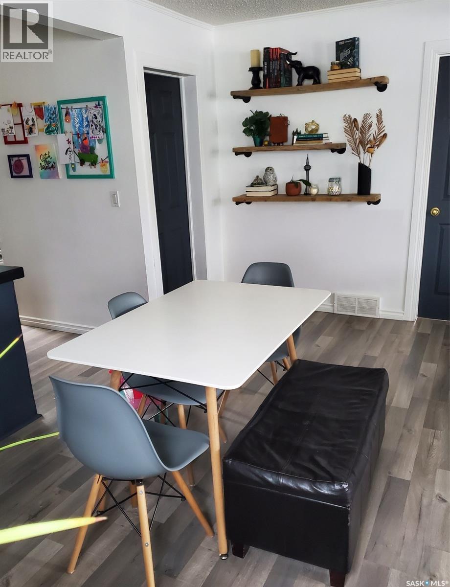 318 Aldridge Street, Bienfait, Saskatchewan  S0C 0M0 - Photo 9 - SK029030