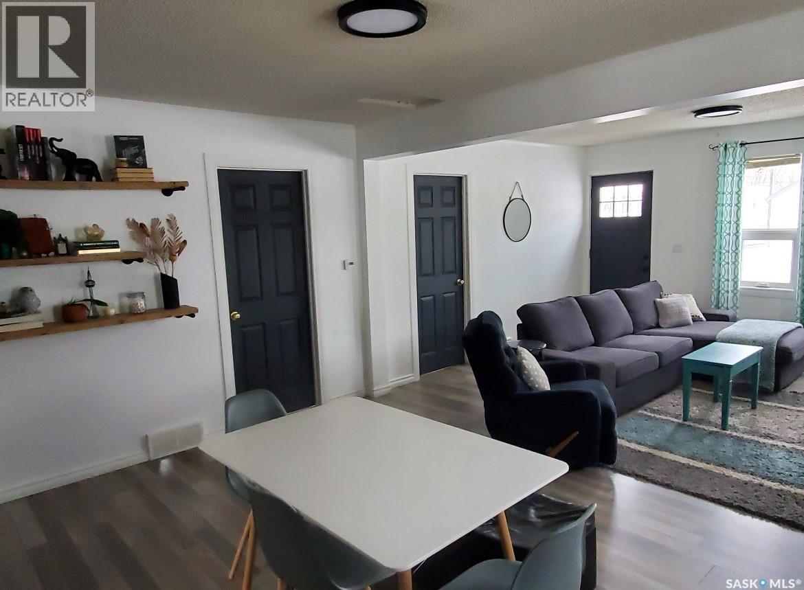 318 Aldridge Street, Bienfait, Saskatchewan  S0C 0M0 - Photo 8 - SK029030