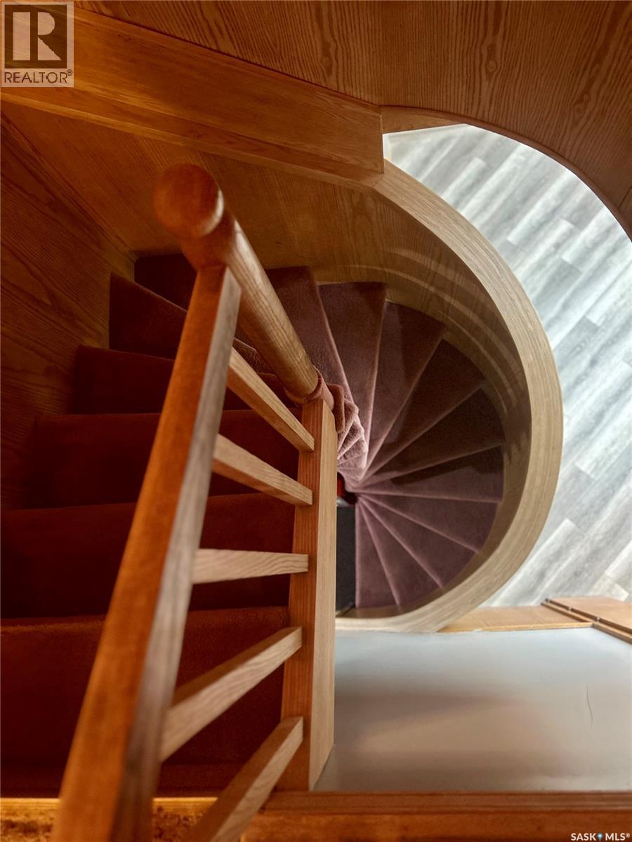 935 4th Street, Estevan, Saskatchewan  S4A 0W2 - Photo 2 - SK031290