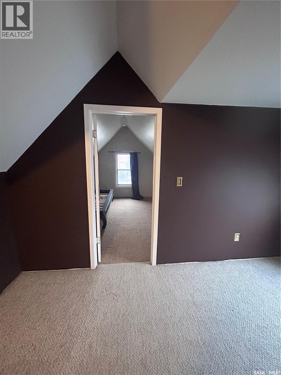 935 4th Street, Estevan, Saskatchewan  S4A 0W2 - Photo 37 - SK031290