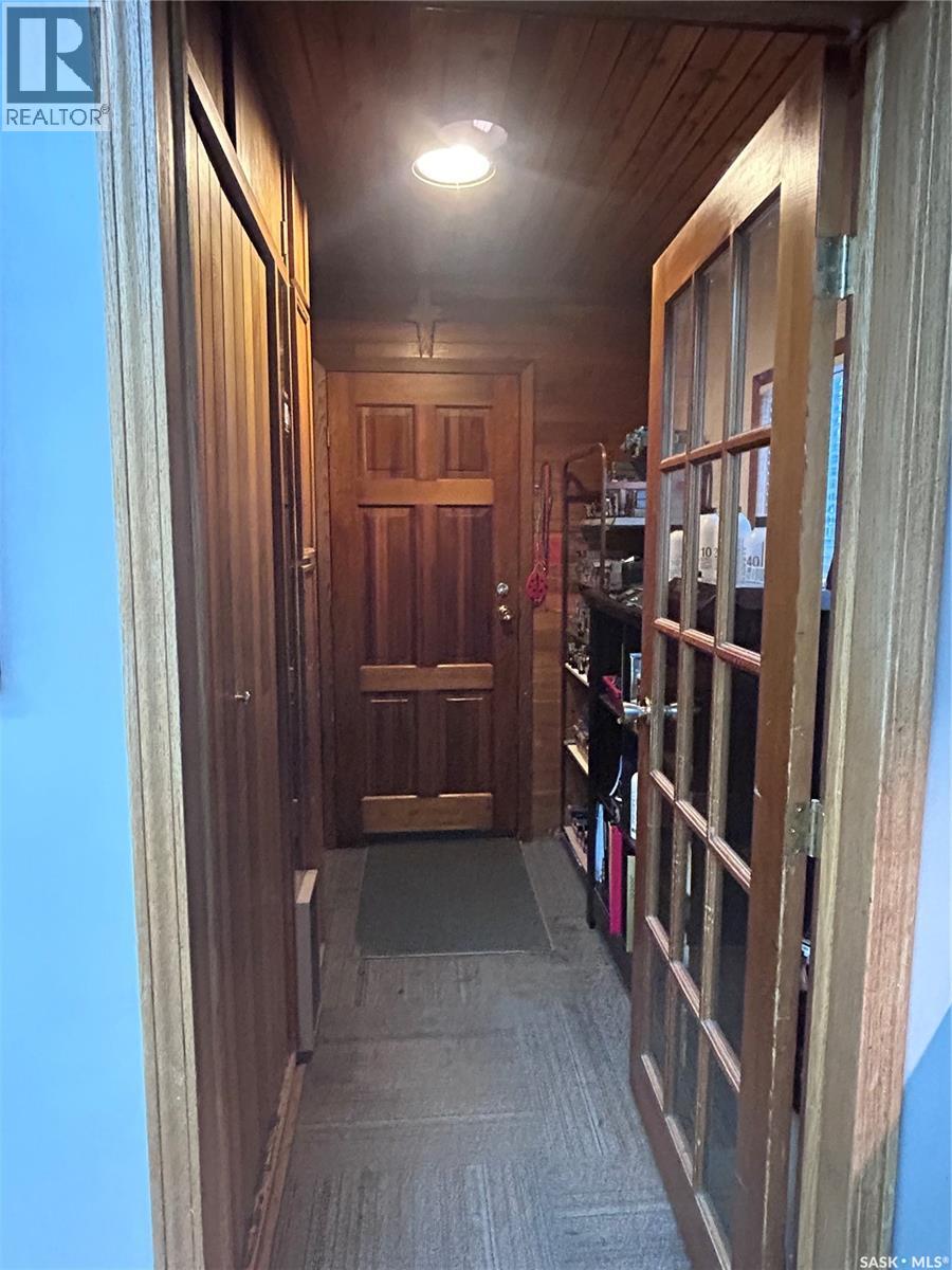 935 4th Street, Estevan, Saskatchewan  S4A 0W2 - Photo 9 - SK031290