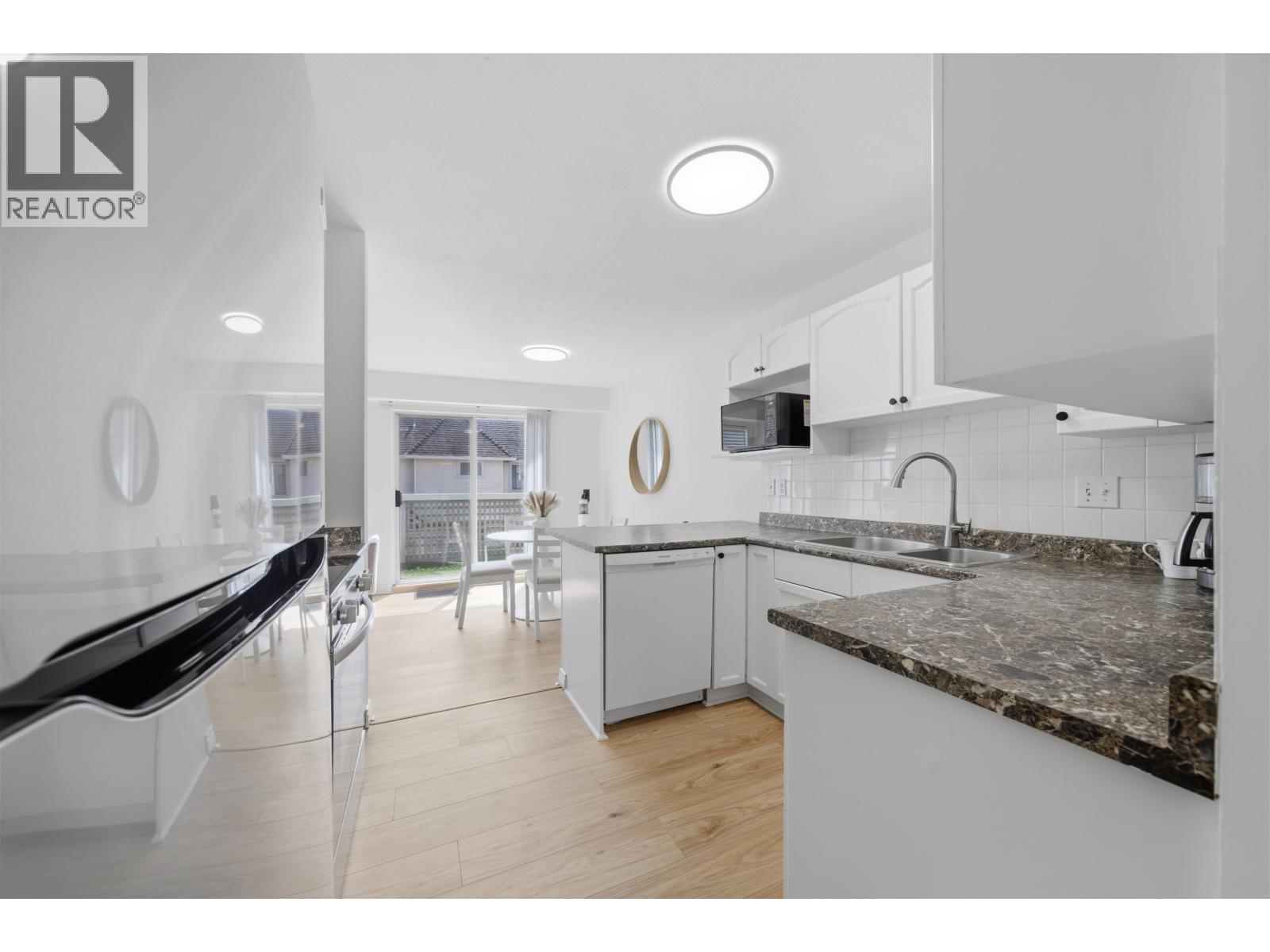 1 1216 Johnson Street, Coquitlam, British Columbia  V3B 4T2 - Photo 9 - R3115478