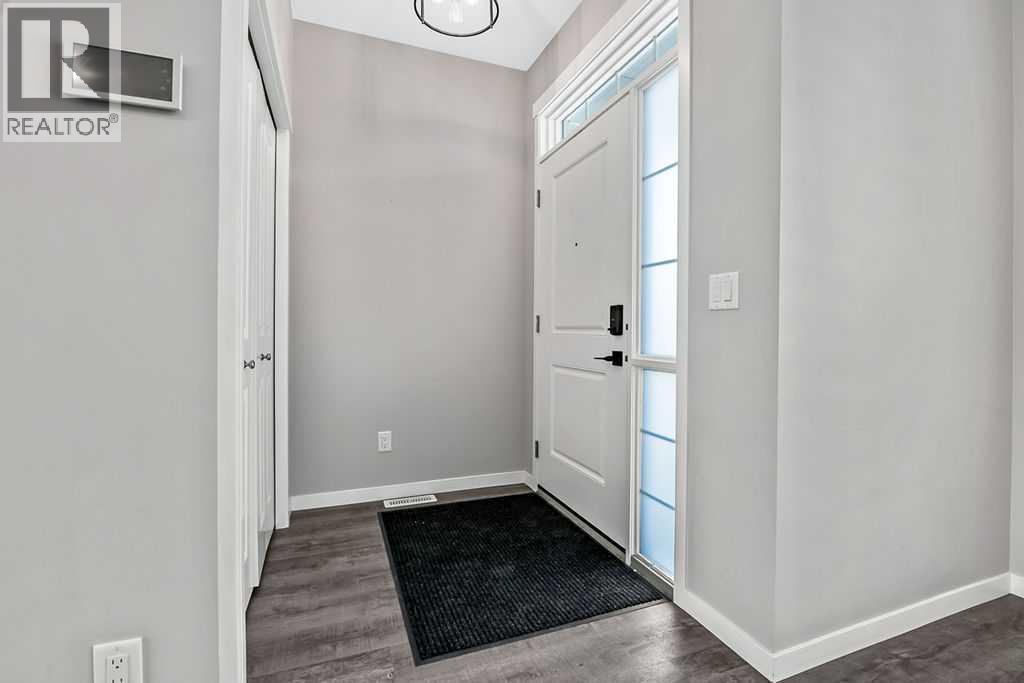 80 Wolf Gate, Okotoks, Alberta  T1S 5T9 - Photo 4 - A2304663