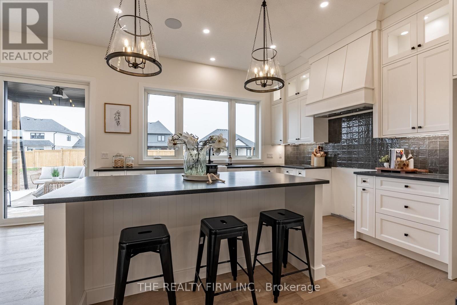 262 Harvest Lane, Thames Centre, Ontario  N0L 1G2 - Photo 14 - X13042058