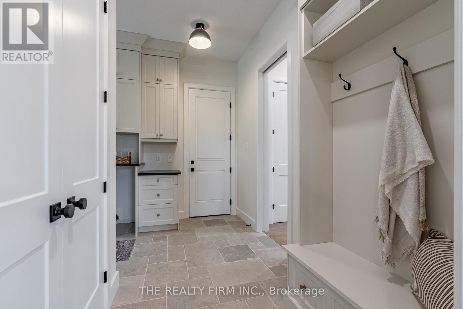 262 Harvest Lane, Thames Centre, Ontario  N0L 1G2 - Photo 19 - X13042058