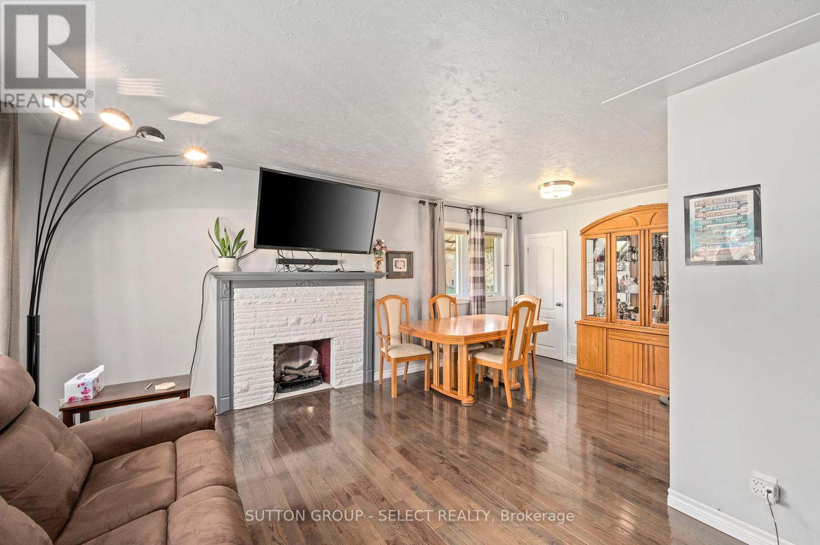 2 Thorne Avenue, London East, Ontario  N5W 4M8 - Photo 11 - X13042092