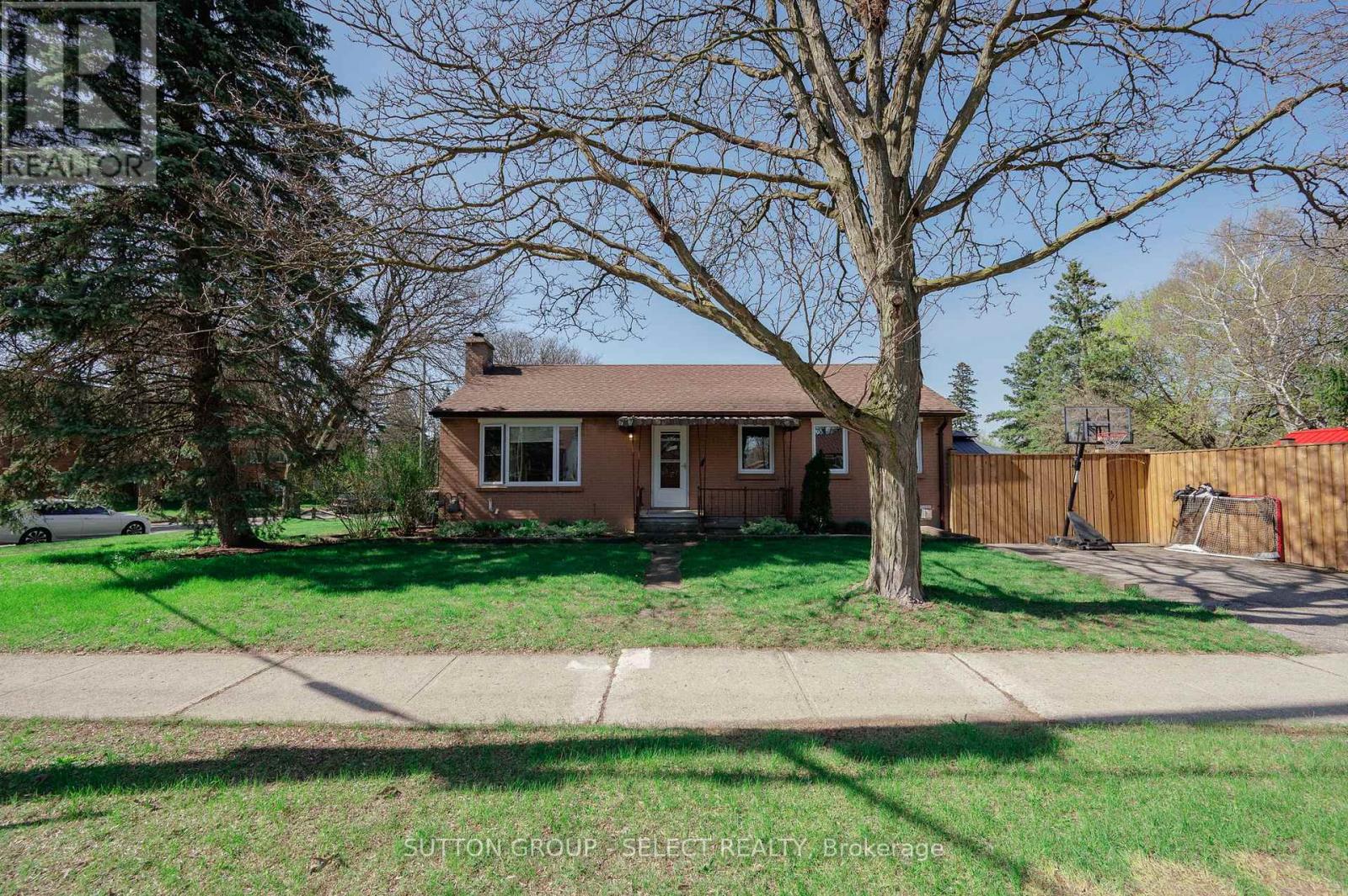 2 Thorne Avenue, London East, Ontario  N5W 4M8 - Photo 2 - X13042092