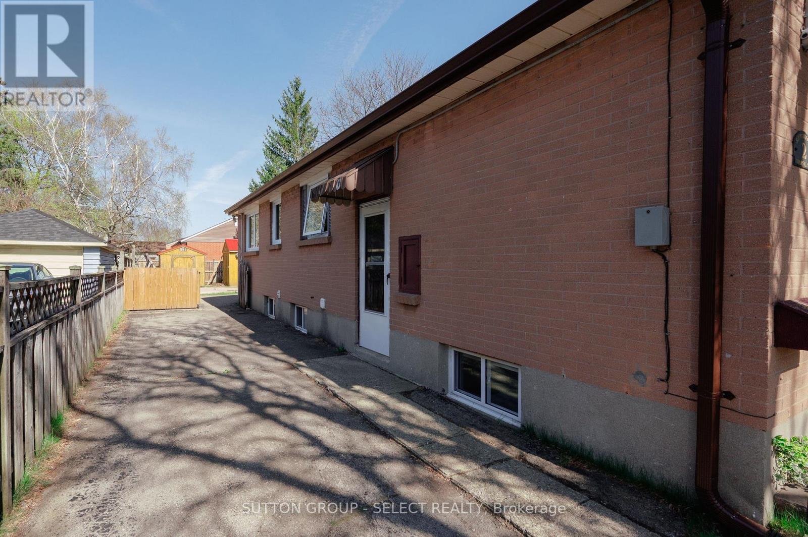 2 Thorne Avenue, London East, Ontario  N5W 4M8 - Photo 32 - X13042092