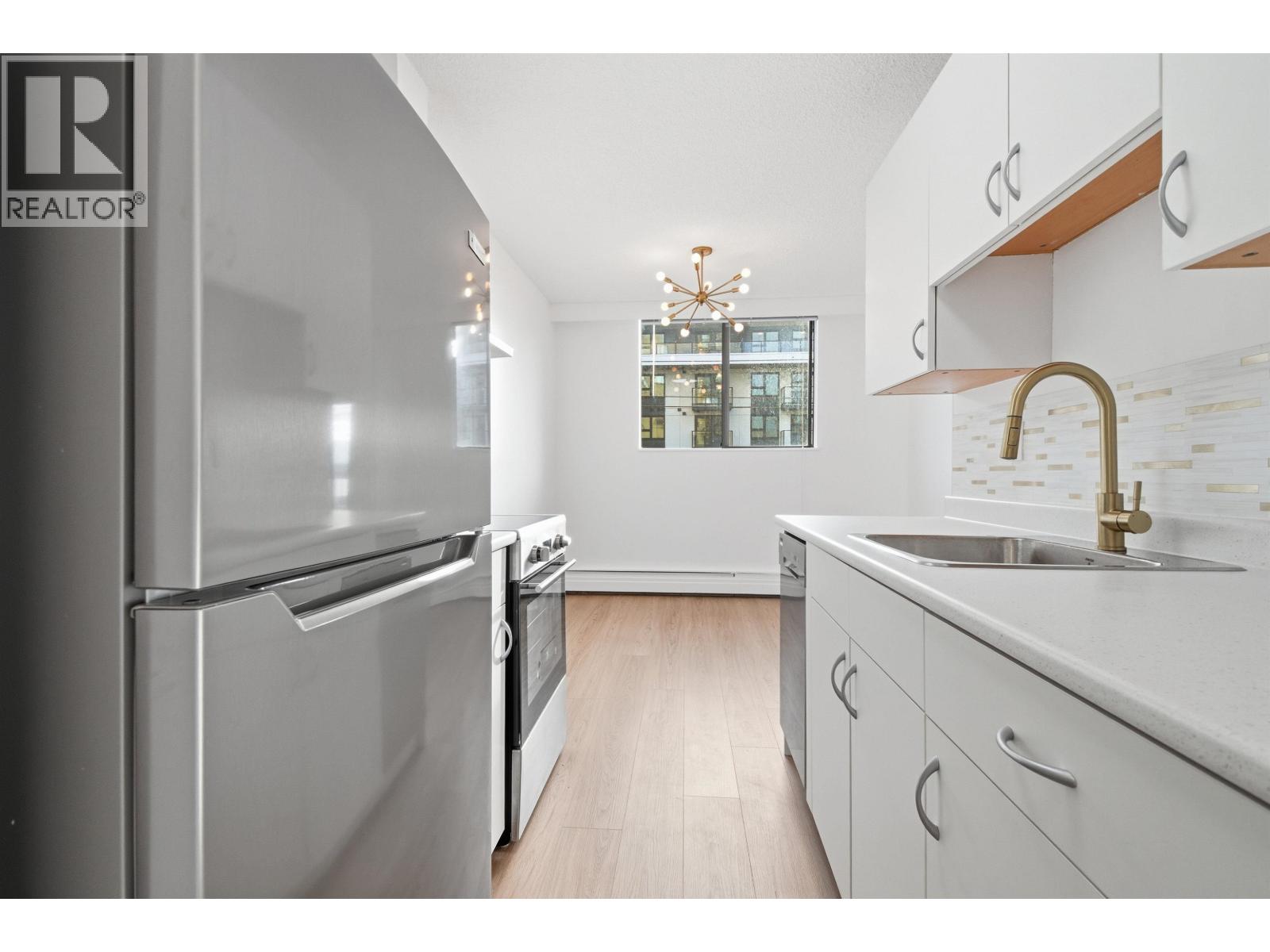 407 145 St. Georges Avenue, North Vancouver, British Columbia  V7L 3G8 - Photo 11 - R3115494