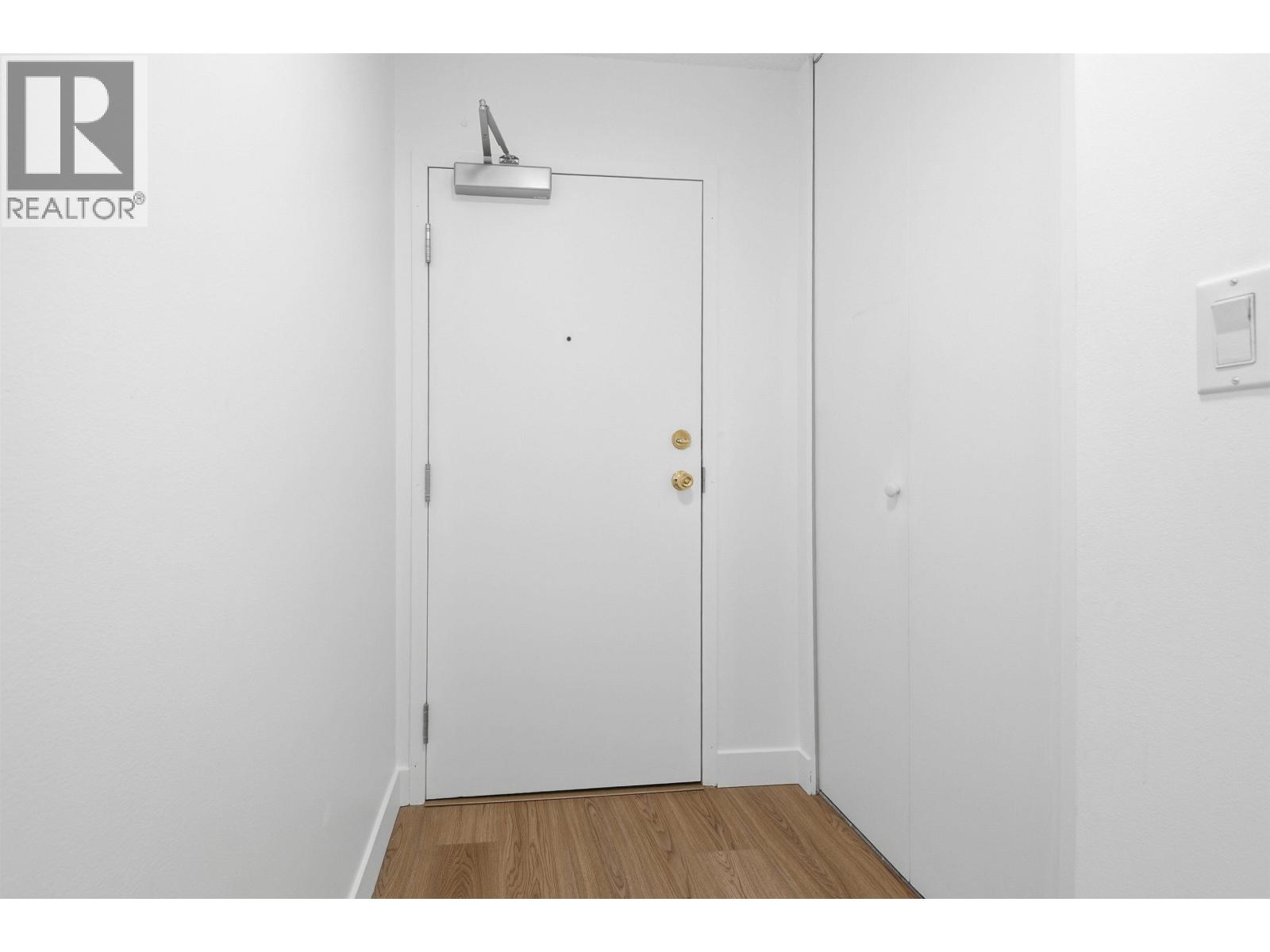 407 145 St. Georges Avenue, North Vancouver, British Columbia  V7L 3G8 - Photo 8 - R3115494