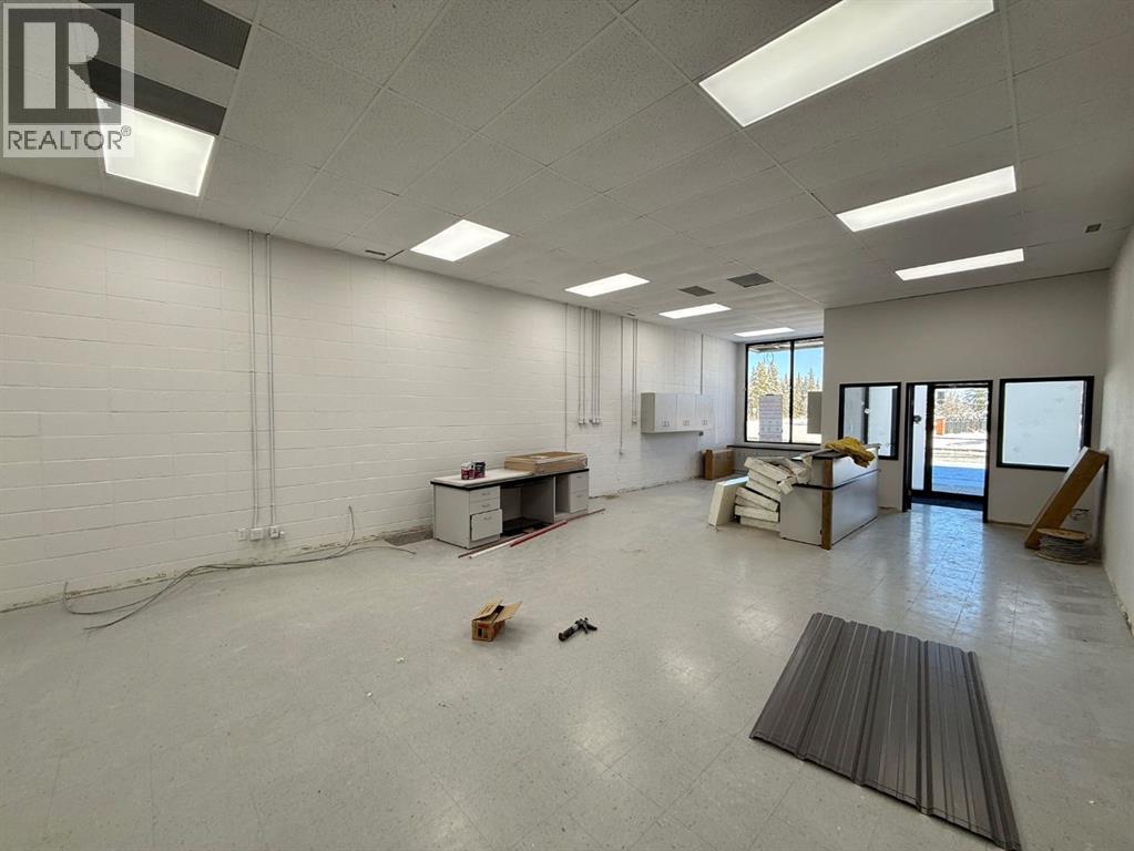 Bay 10, 101 Government Road, Hinton, Alberta  T7V 1B7 - Photo 3 - A2305001