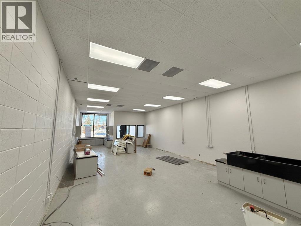 Bay 10, 101 Government Road, Hinton, Alberta  T7V 1B7 - Photo 4 - A2305001