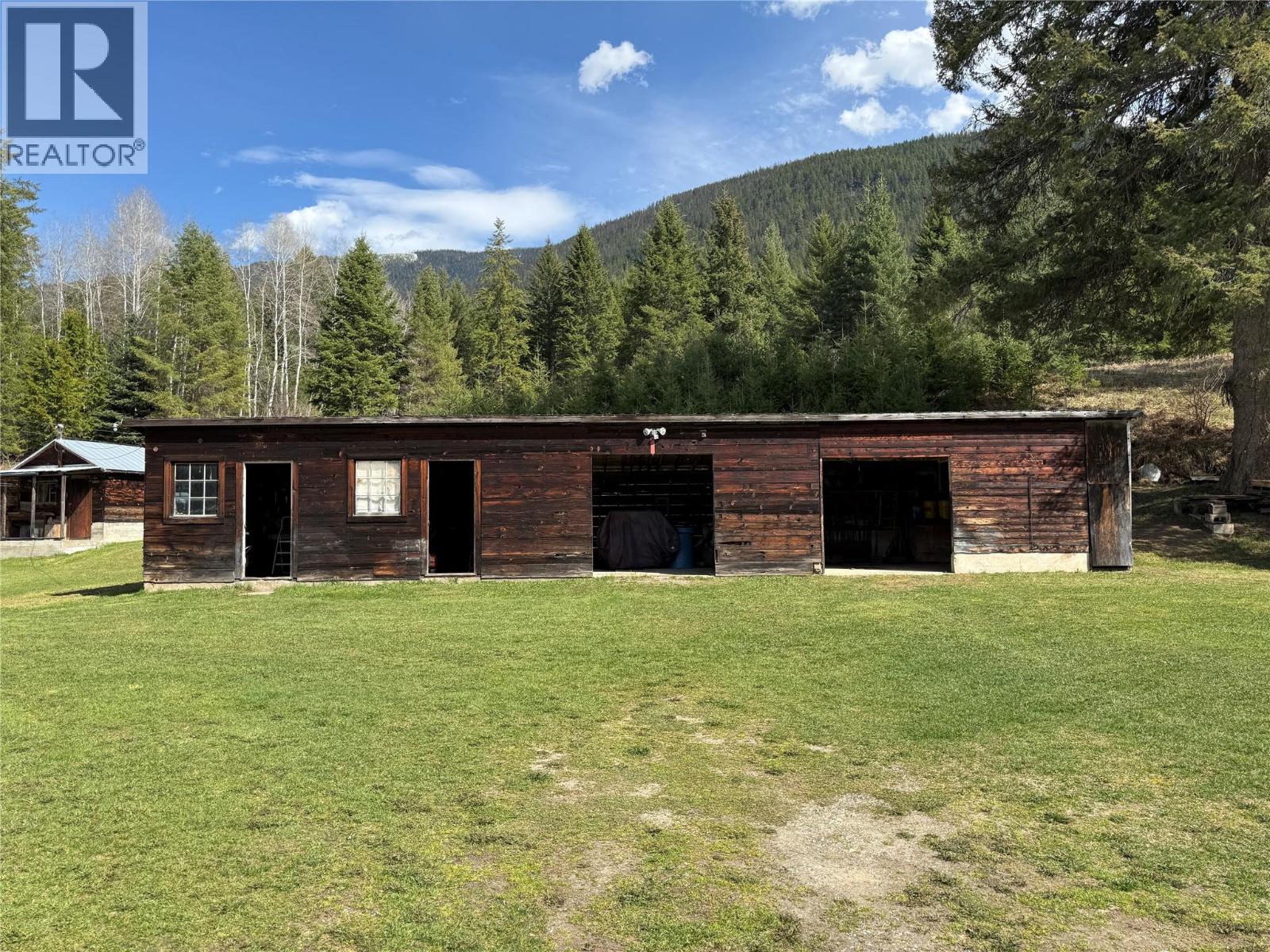 6915 Kimoff Road, Appledale, British Columbia  V0G 2J0 - Photo 7 - 10384489