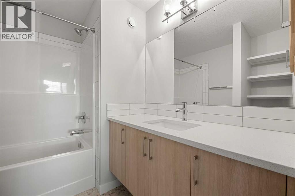 132, 285 Chelsea Court, Chestermere, Alberta  T1X 2W7 - Photo 34 - A2300056