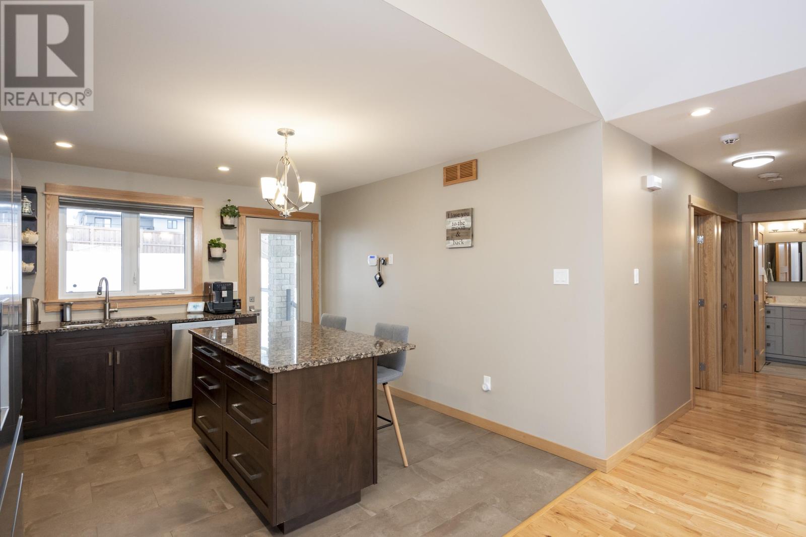 333 Ruby Cres, Thunder Bay, Ontario  P7G 2S9 - Photo 11 - TB2600748