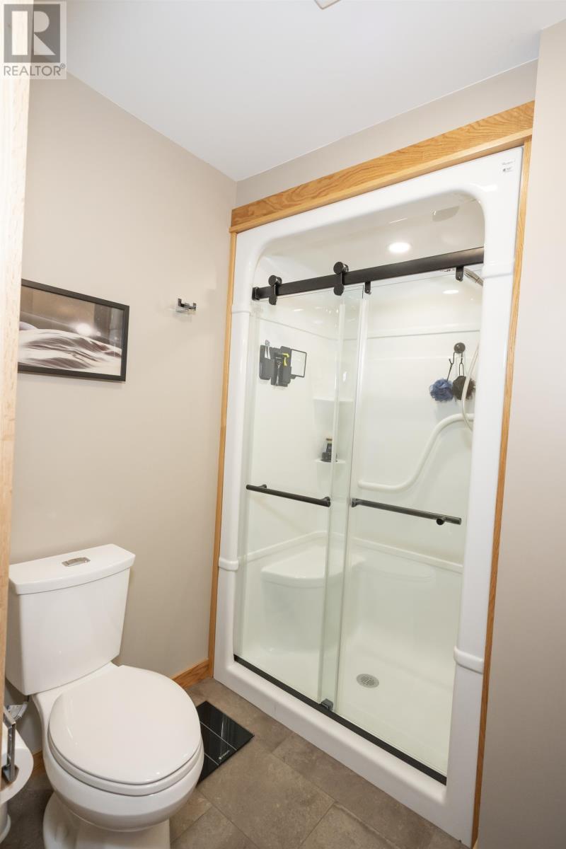 333 Ruby Cres, Thunder Bay, Ontario  P7G 2S9 - Photo 26 - TB2600748