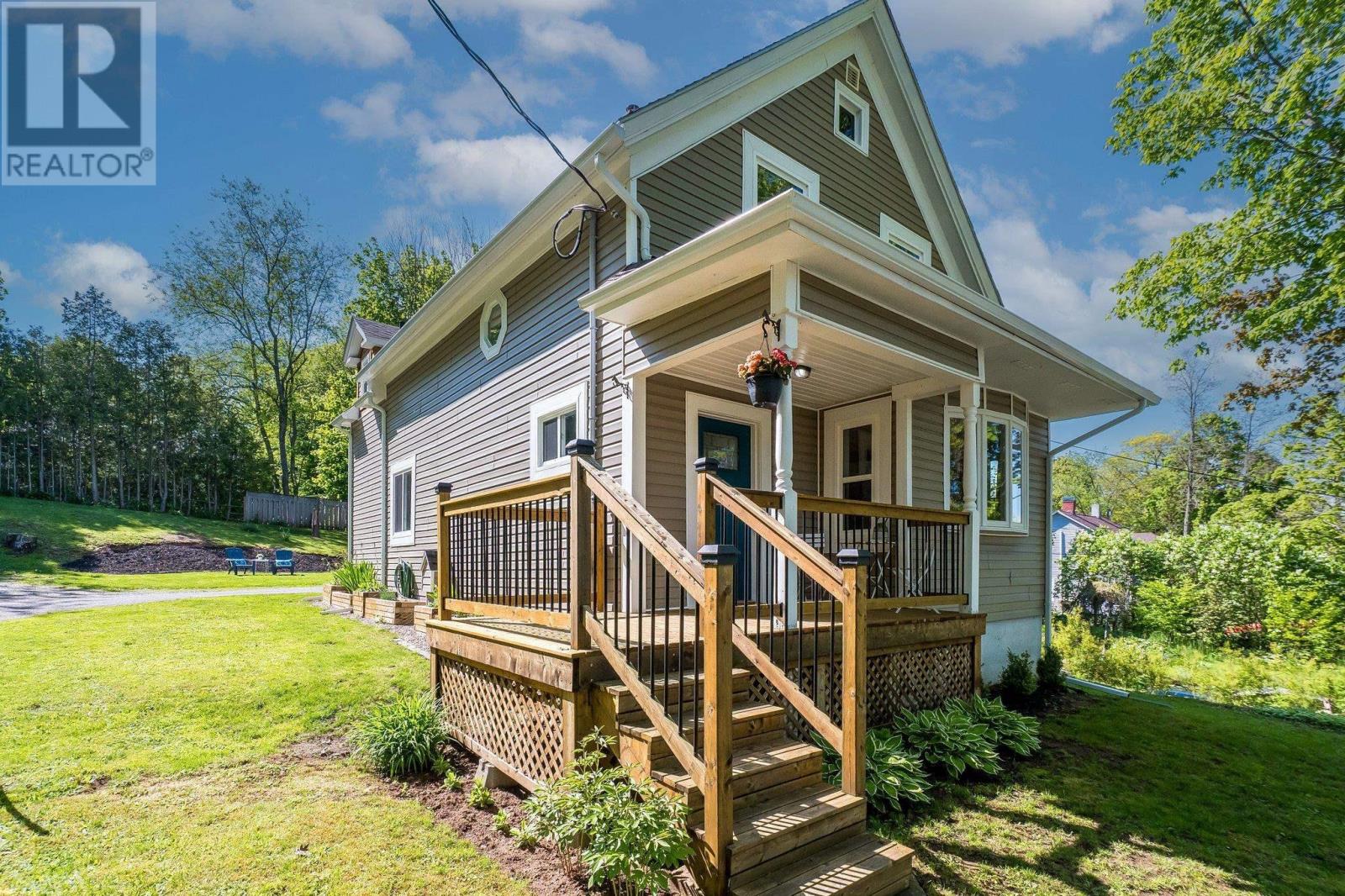 73 Chester Avenue, kentville, Nova Scotia