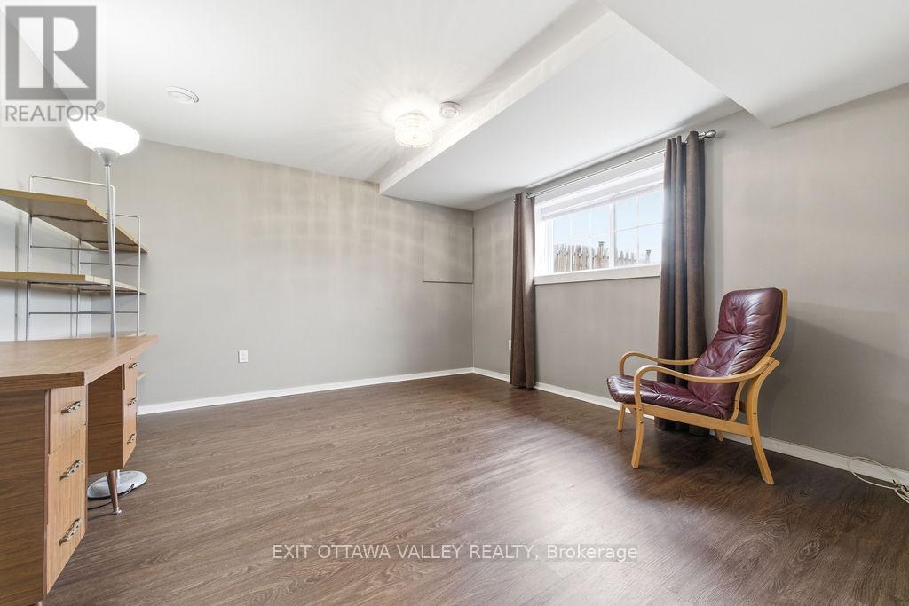 7 Florence Street, Petawawa, Ontario  K8H 1T7 - Photo 19 - X13042068