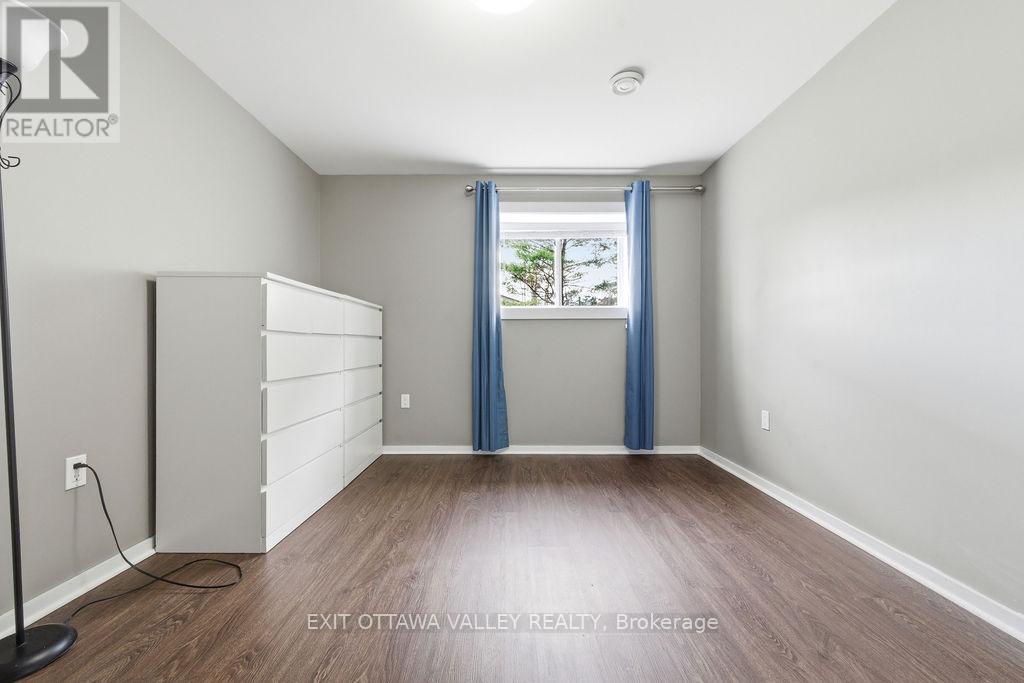 7 Florence Street, Petawawa, Ontario  K8H 1T7 - Photo 27 - X13042068