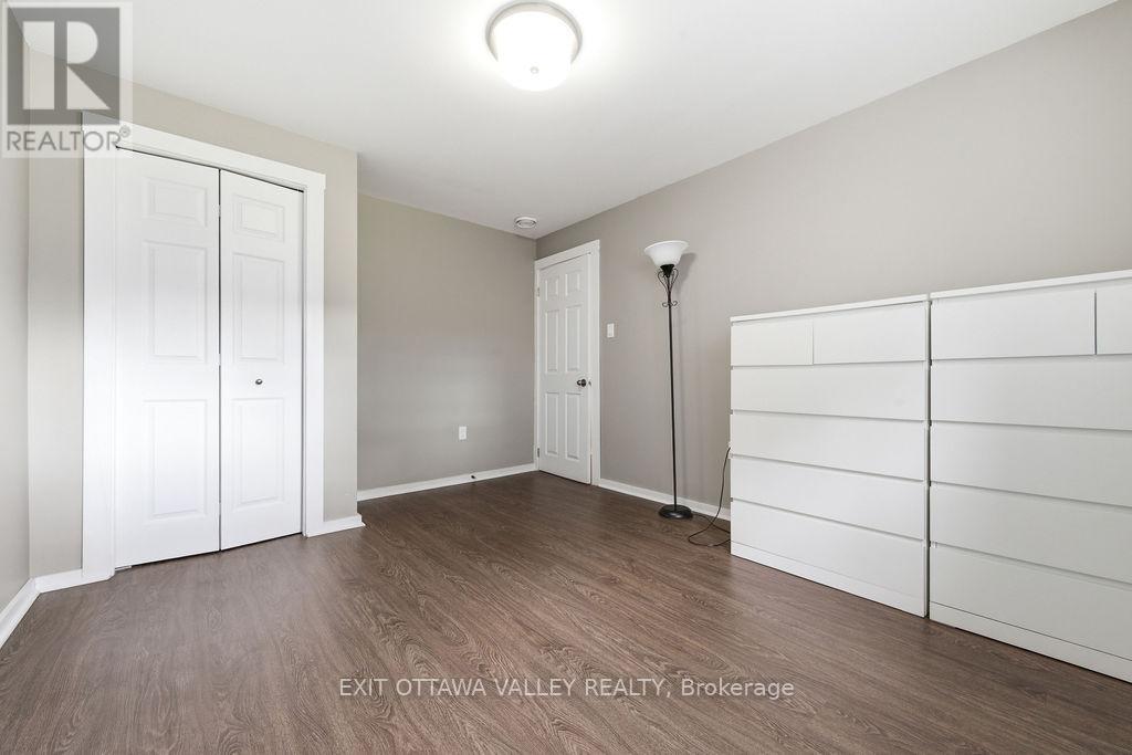 7 Florence Street, Petawawa, Ontario  K8H 1T7 - Photo 28 - X13042068