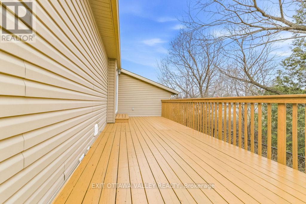 7 Florence Street, Petawawa, Ontario  K8H 1T7 - Photo 29 - X13042068