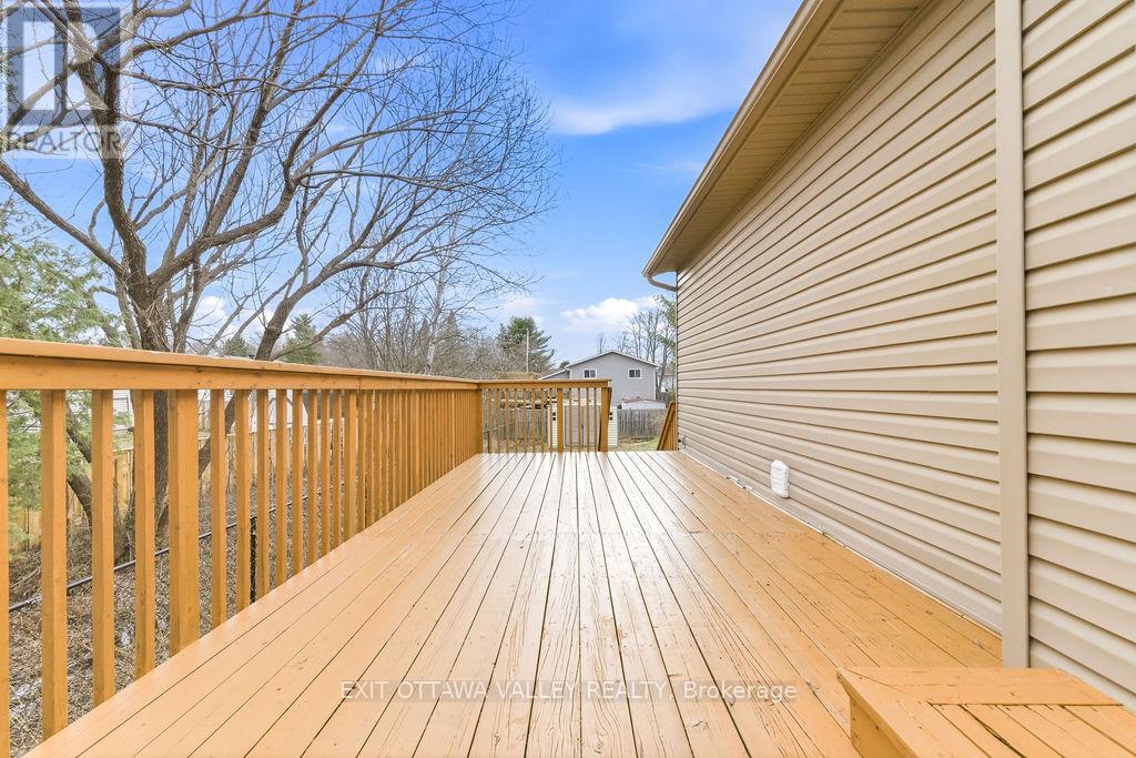 7 Florence Street, Petawawa, Ontario  K8H 1T7 - Photo 31 - X13042068