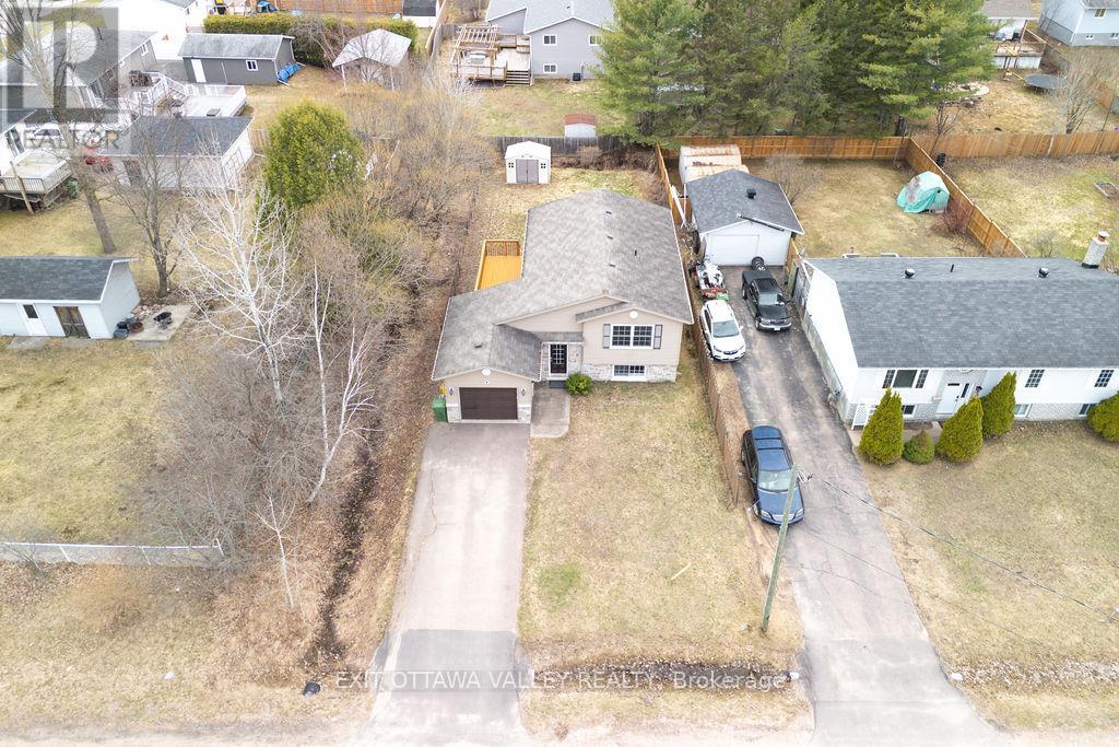 7 Florence Street, Petawawa, Ontario  K8H 1T7 - Photo 35 - X13042068