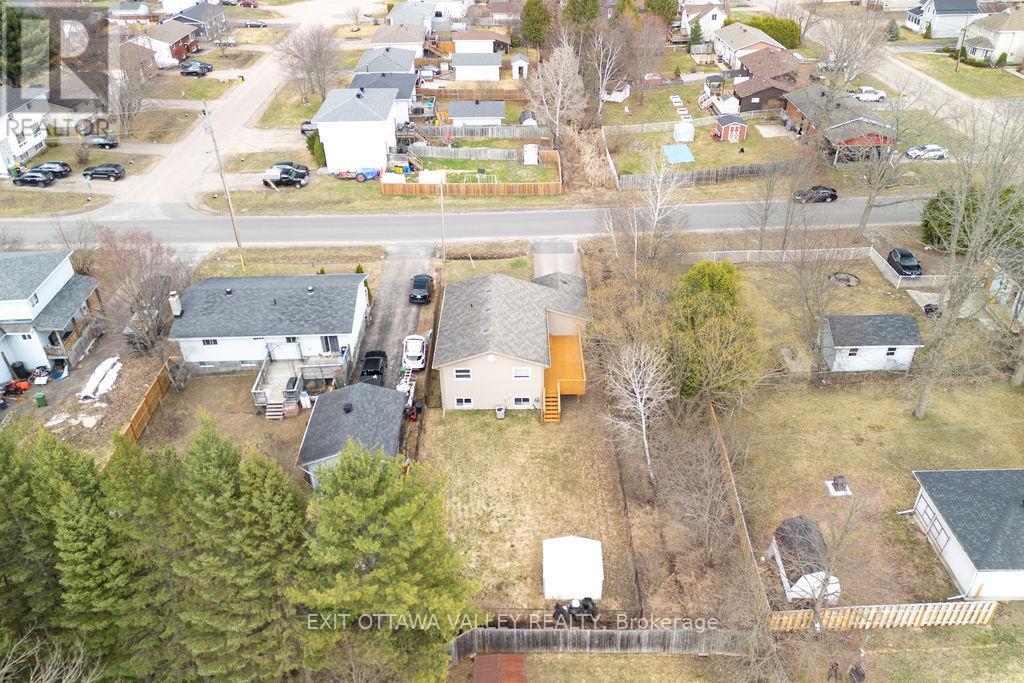 7 Florence Street, Petawawa, Ontario  K8H 1T7 - Photo 37 - X13042068