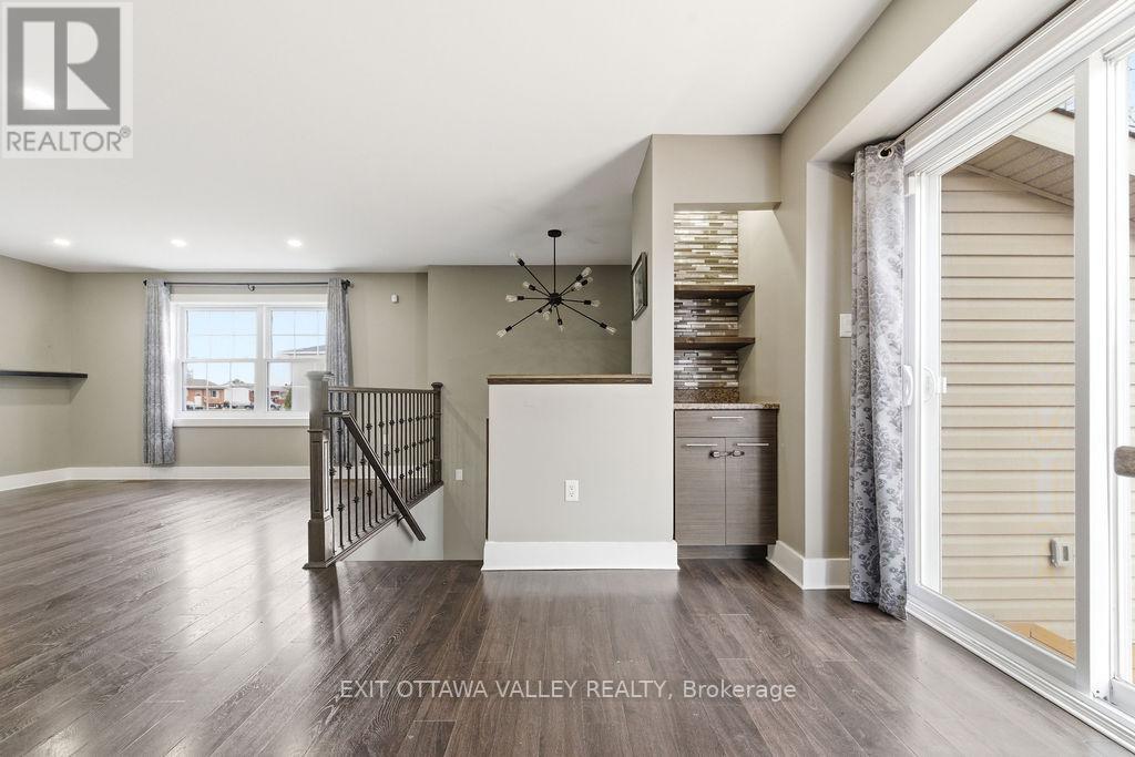 7 Florence Street, Petawawa, Ontario  K8H 1T7 - Photo 8 - X13042068