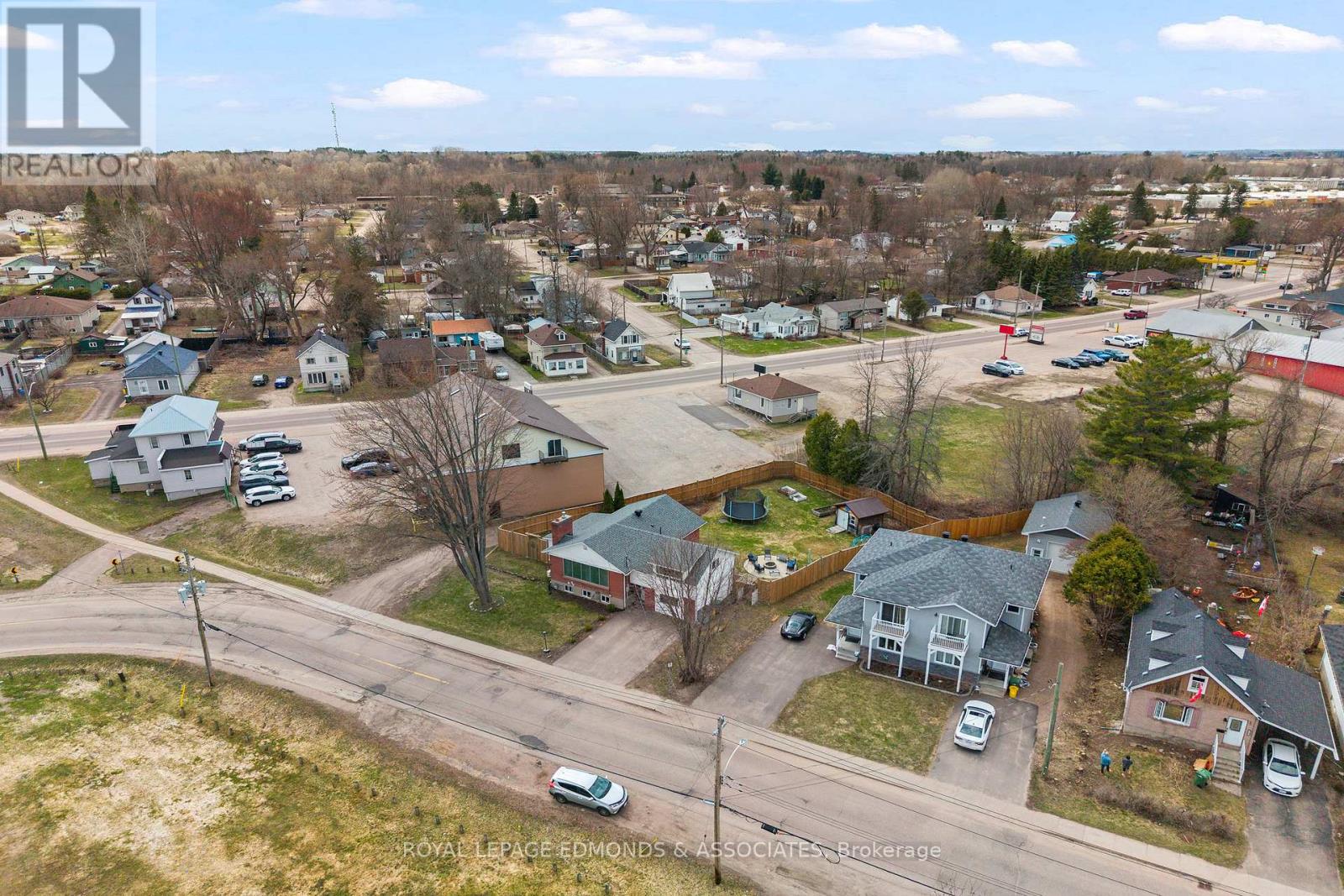 184 Riverside Drive, Pembroke, Ontario  K8A 5K9 - Photo 2 - X13042152