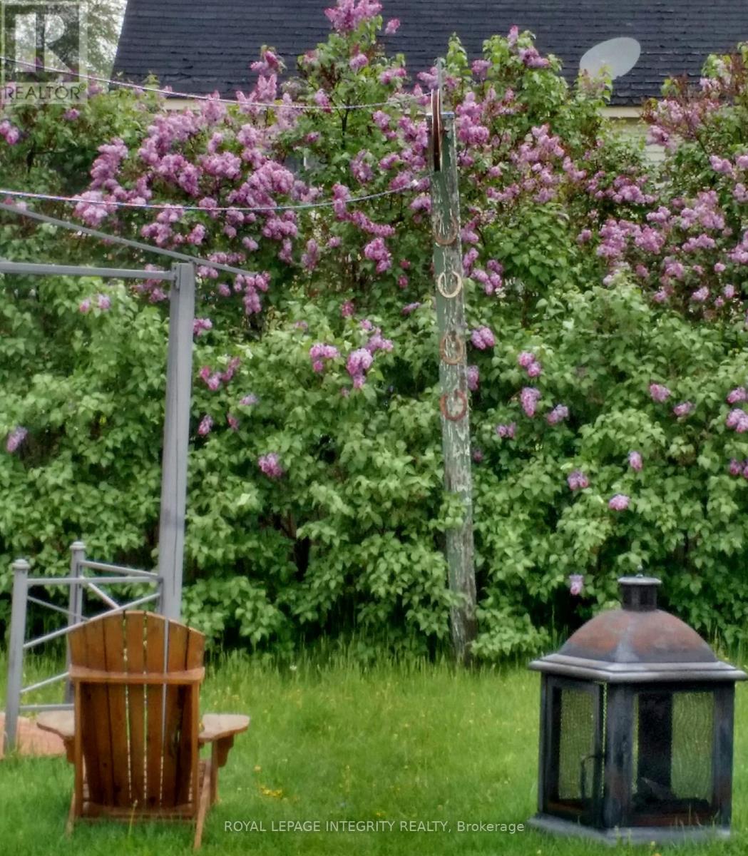 651 Lorne Street W, Laurentian Valley, Ontario  K8A 6T7 - Photo 30 - X13042122