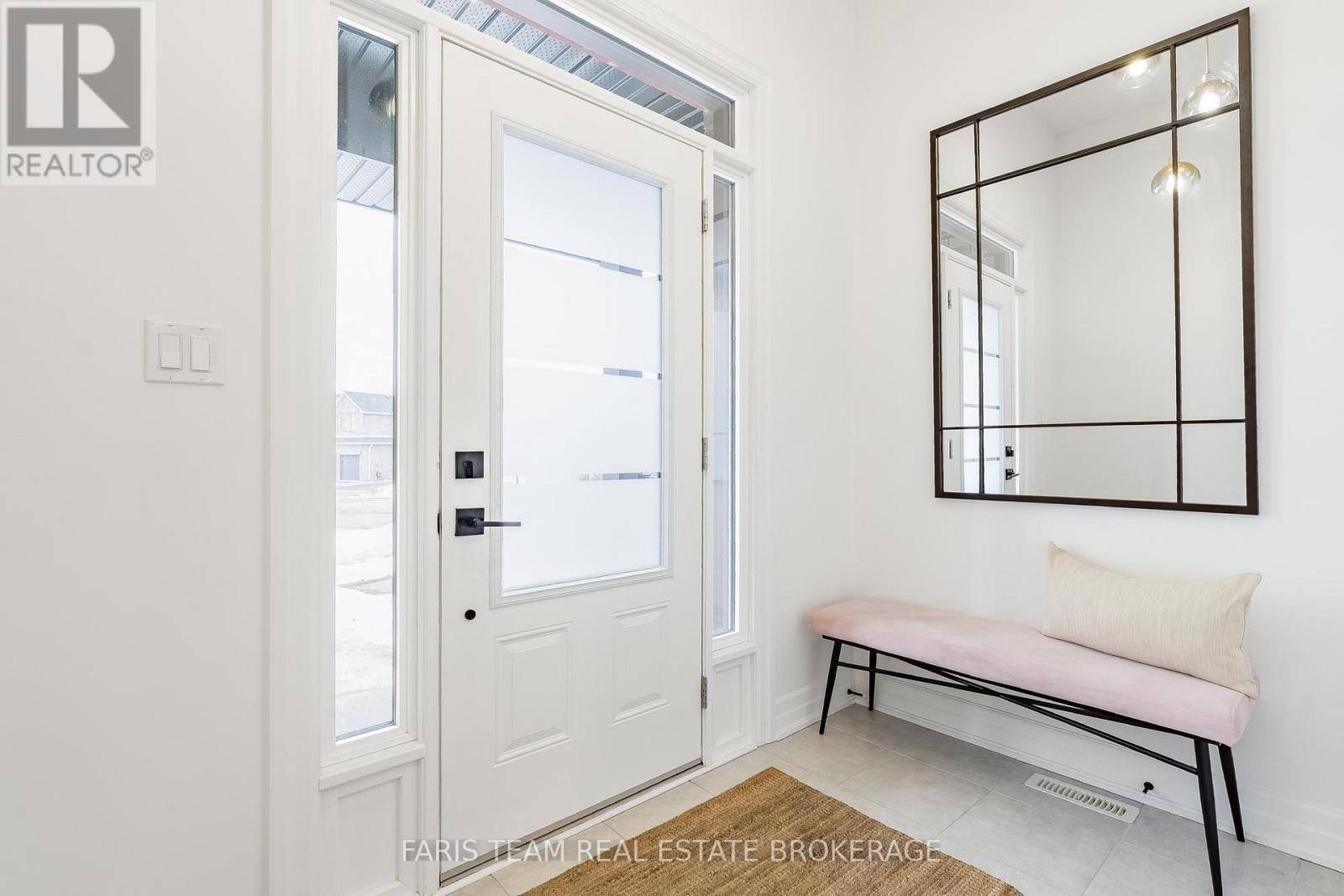 43 Auburn Court, Barrie, Ontario  L4N 0A5 - Photo 6 - S12902520