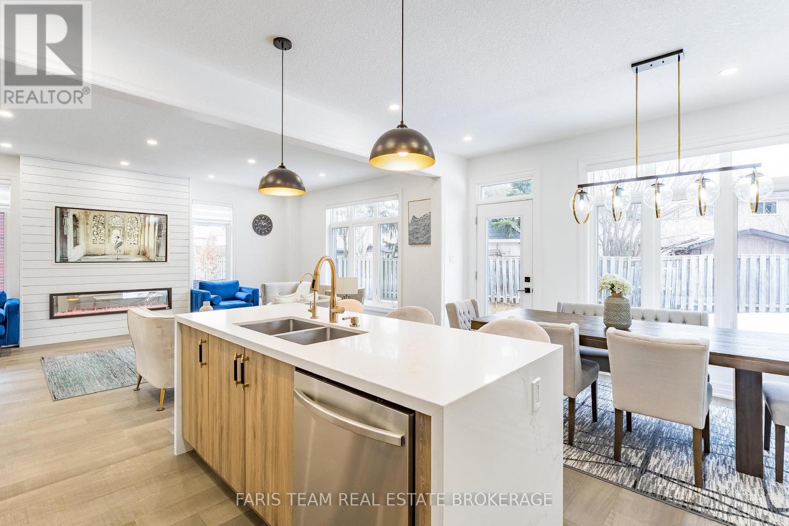 43 Auburn Court, Barrie, Ontario  L4N 0A5 - Photo 9 - S12902520