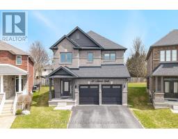 43 AUBURN COURT, Barrie, Ontario
