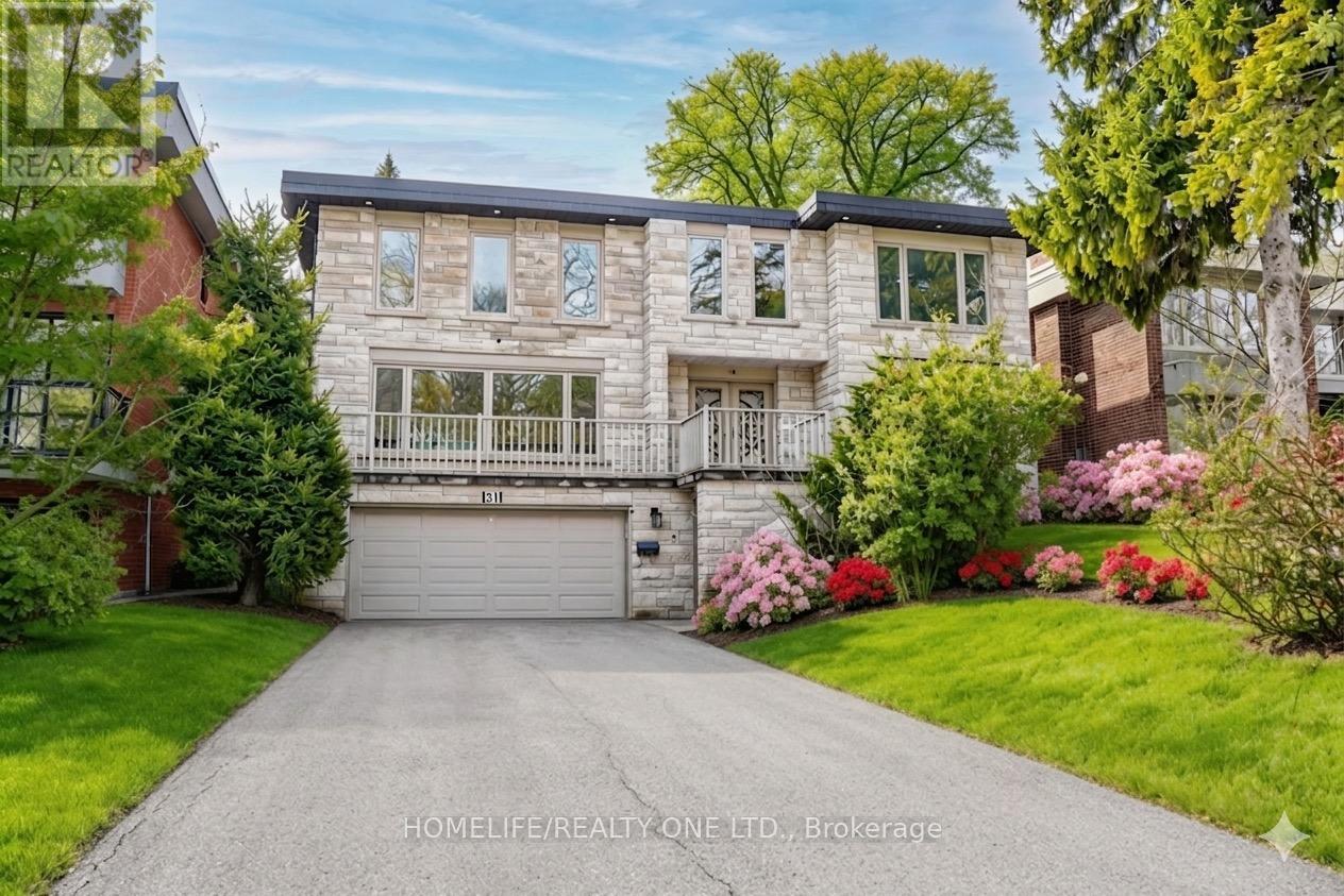 31 BEARWOOD DRIVE, Toronto, Ontario