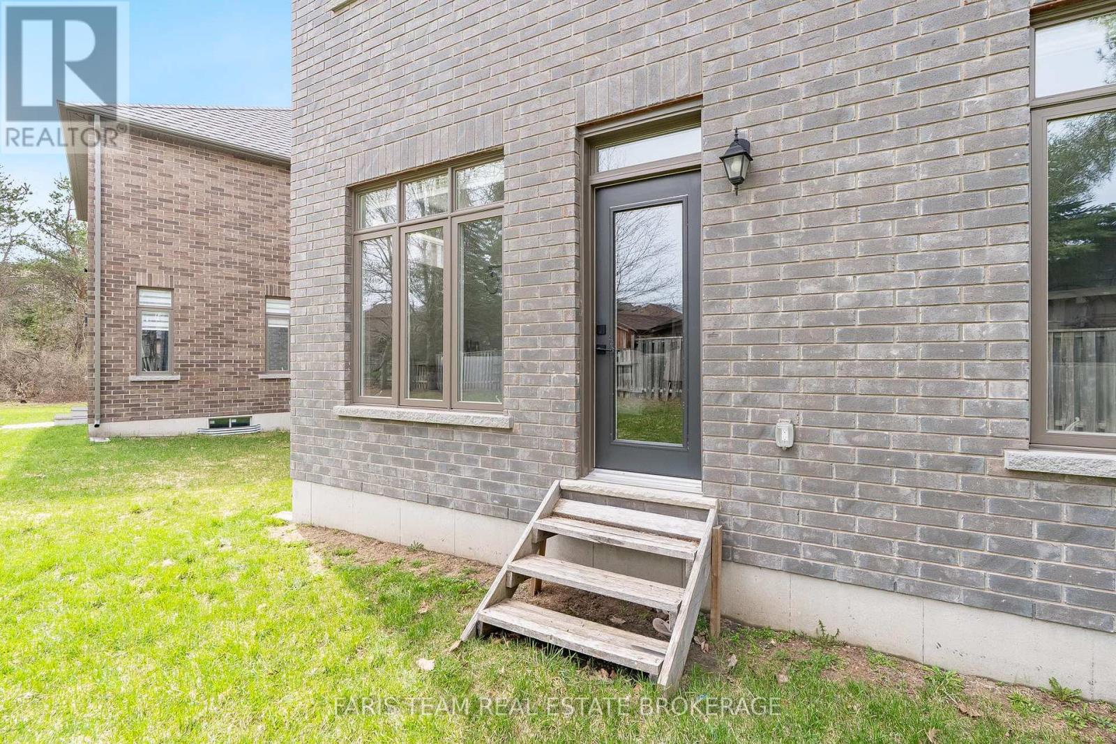 43 Auburn Court, Barrie, Ontario  L4N 0A5 - Photo 37 - S12902520