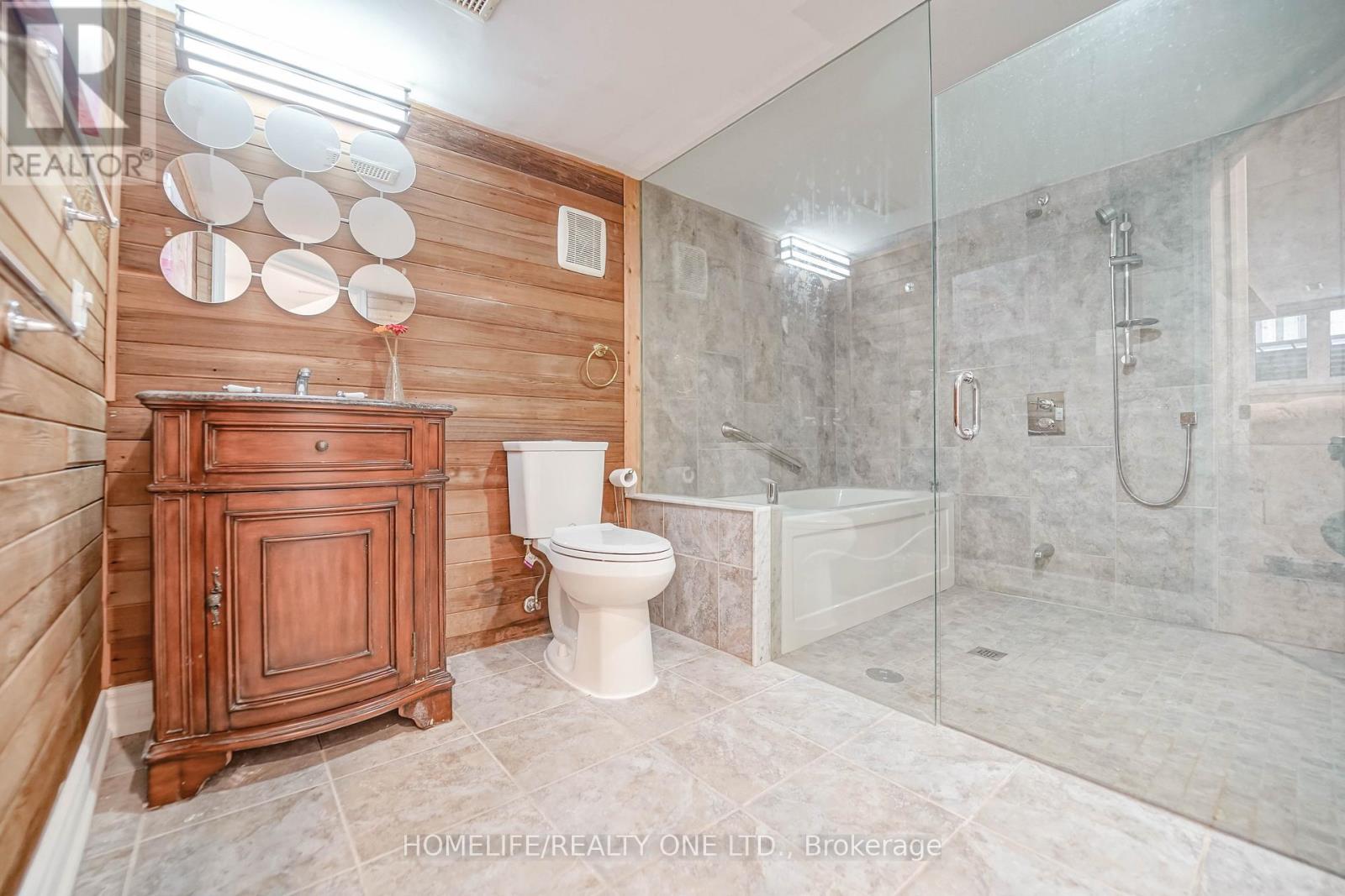 31 Bearwood Drive, Toronto, Ontario  M9A 4G5 - Photo 33 - W12975692