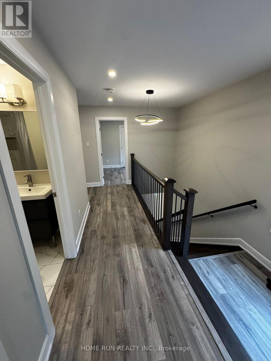 902 - A Pinecrest Road, Ottawa, Ontario  K2B 6B3 - Photo 35 - X12958664