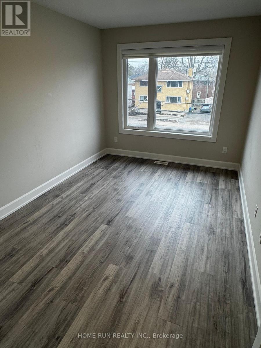 902 - A Pinecrest Road, Ottawa, Ontario  K2B 6B3 - Photo 34 - X12958664