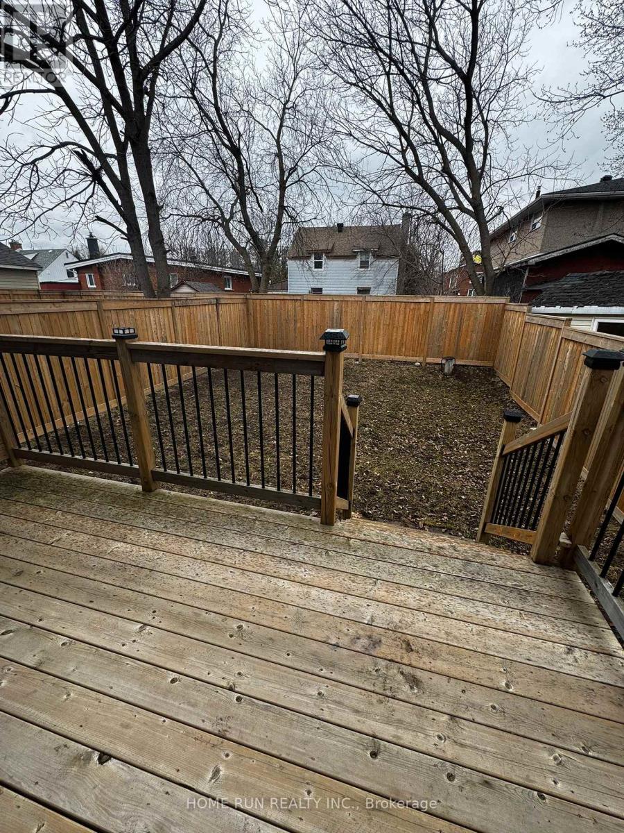 902 - A Pinecrest Road, Ottawa, Ontario  K2B 6B3 - Photo 38 - X12958664