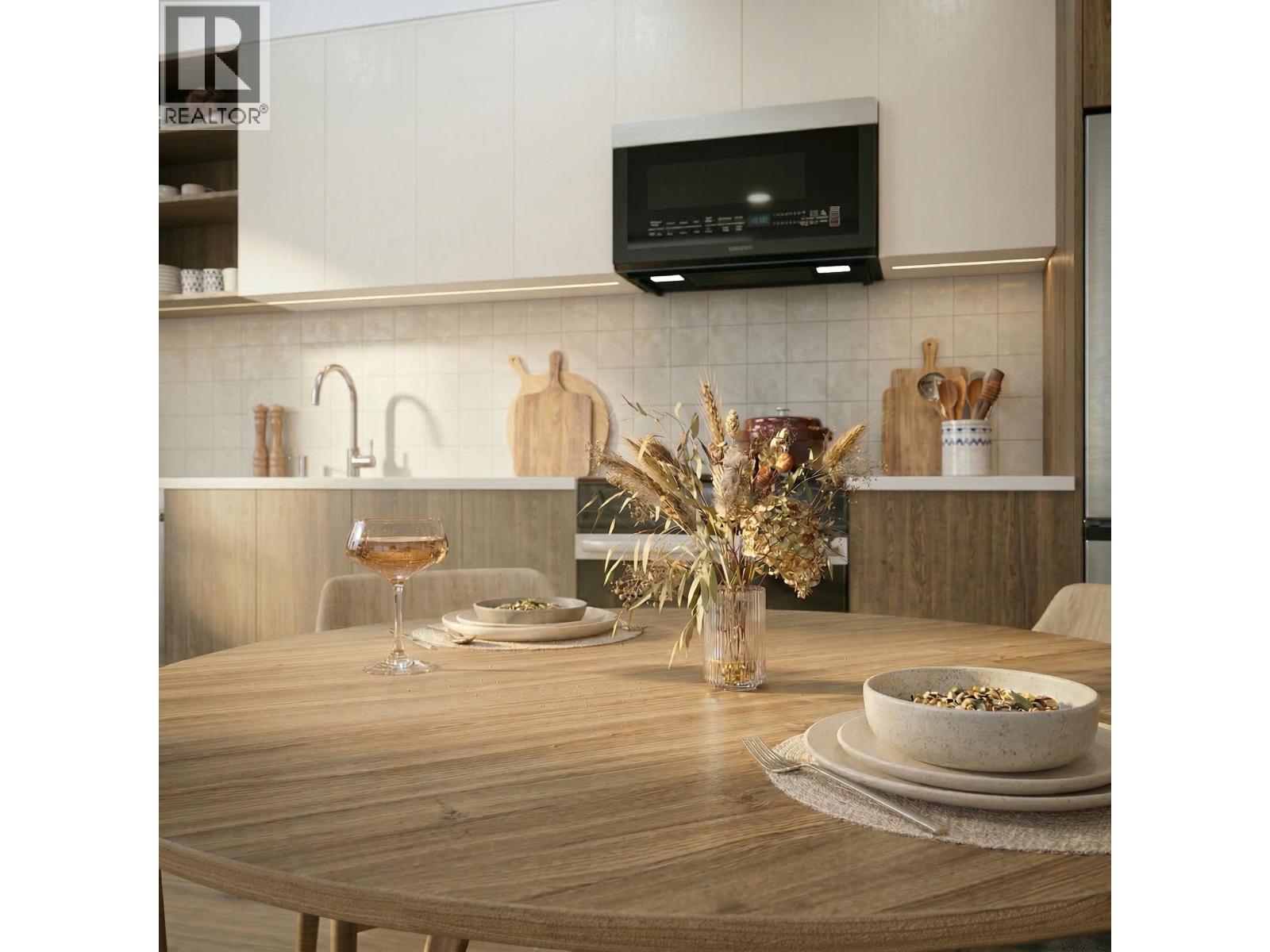 304 38060 2nd Avenue, Squamish, British Columbia  V8B 0A5 - Photo 1 - R3115552